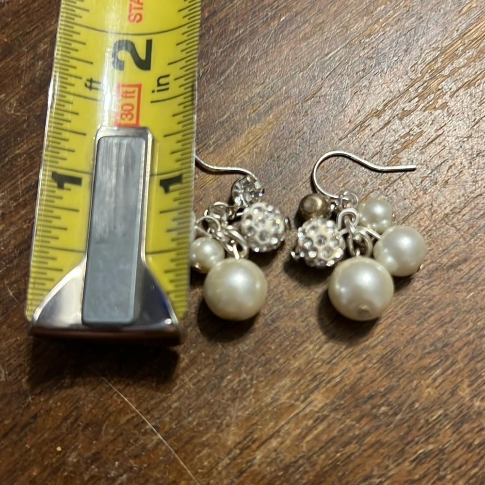 Drop earrings